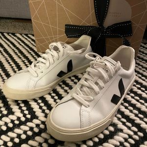 VEJA ESPLAR SNEAKERS